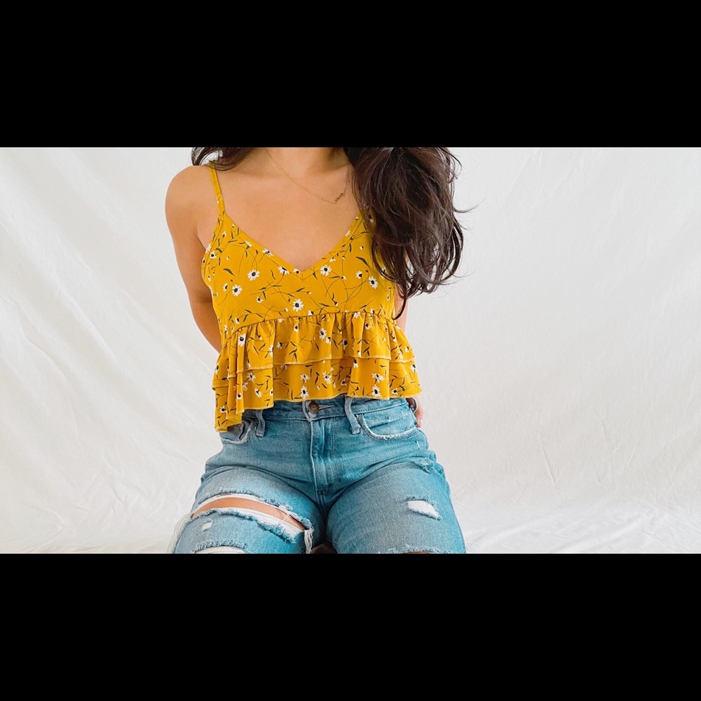 Floral ruffle crop top